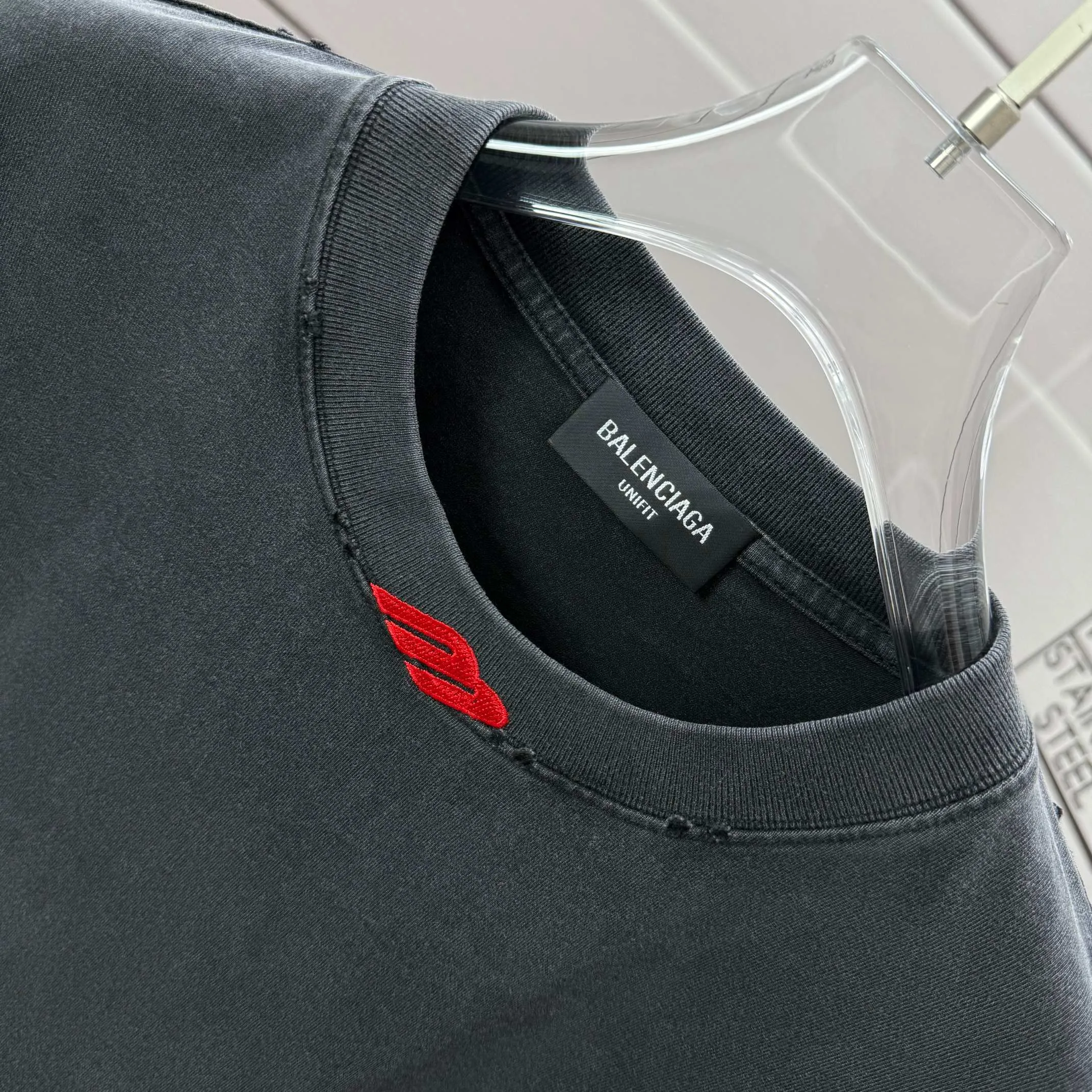 # * Balenciag*2026 New Arrival 320 tee Same Style : Size :S M L XL XXL Size： S （90-130 ） M （120-150 ） L （140-165 ） XL （160-180 ） XXL （180-210 ）